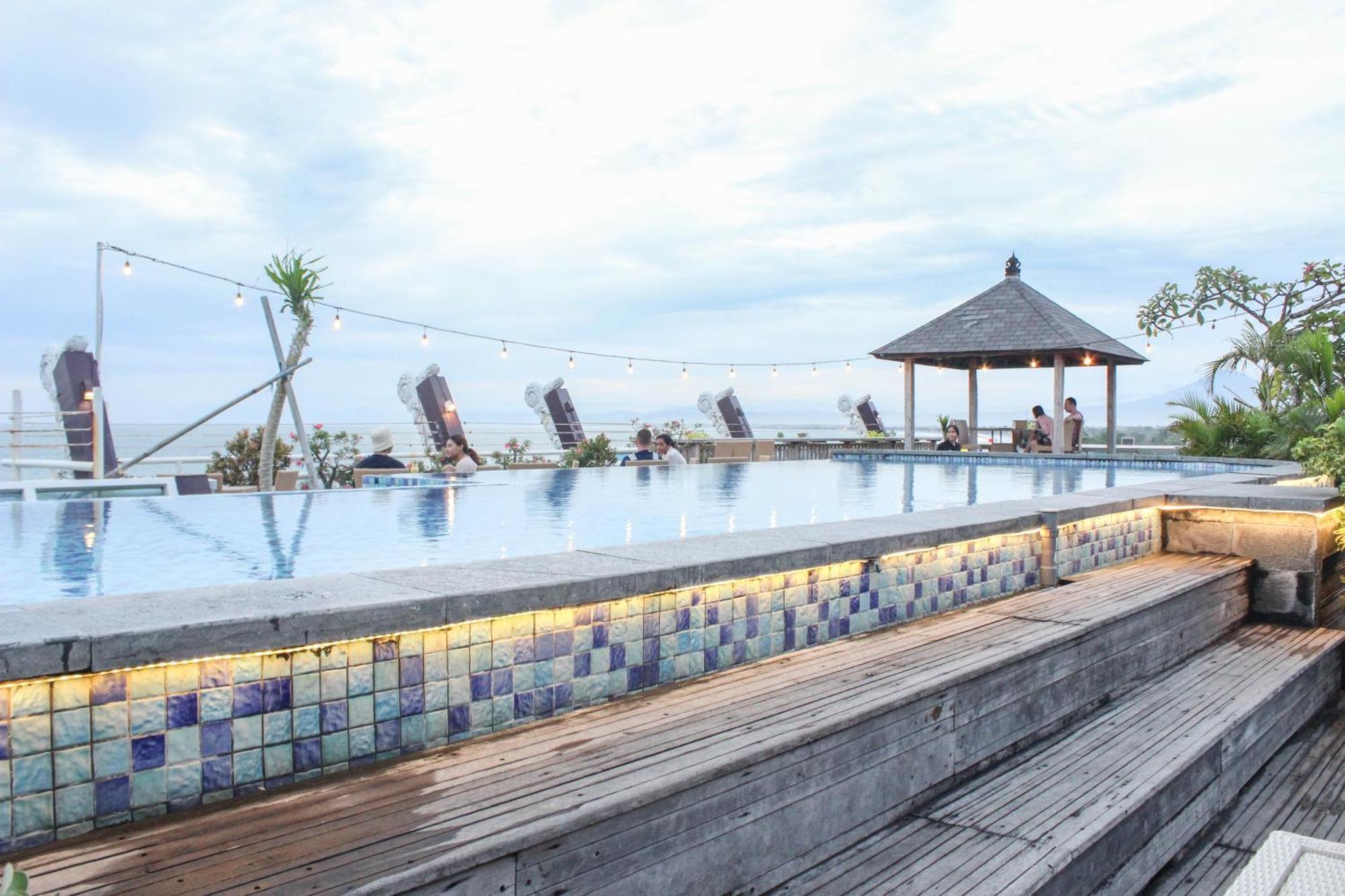 Kutabex Beachfront Hotel Kuta Lombok Exteriér fotografie