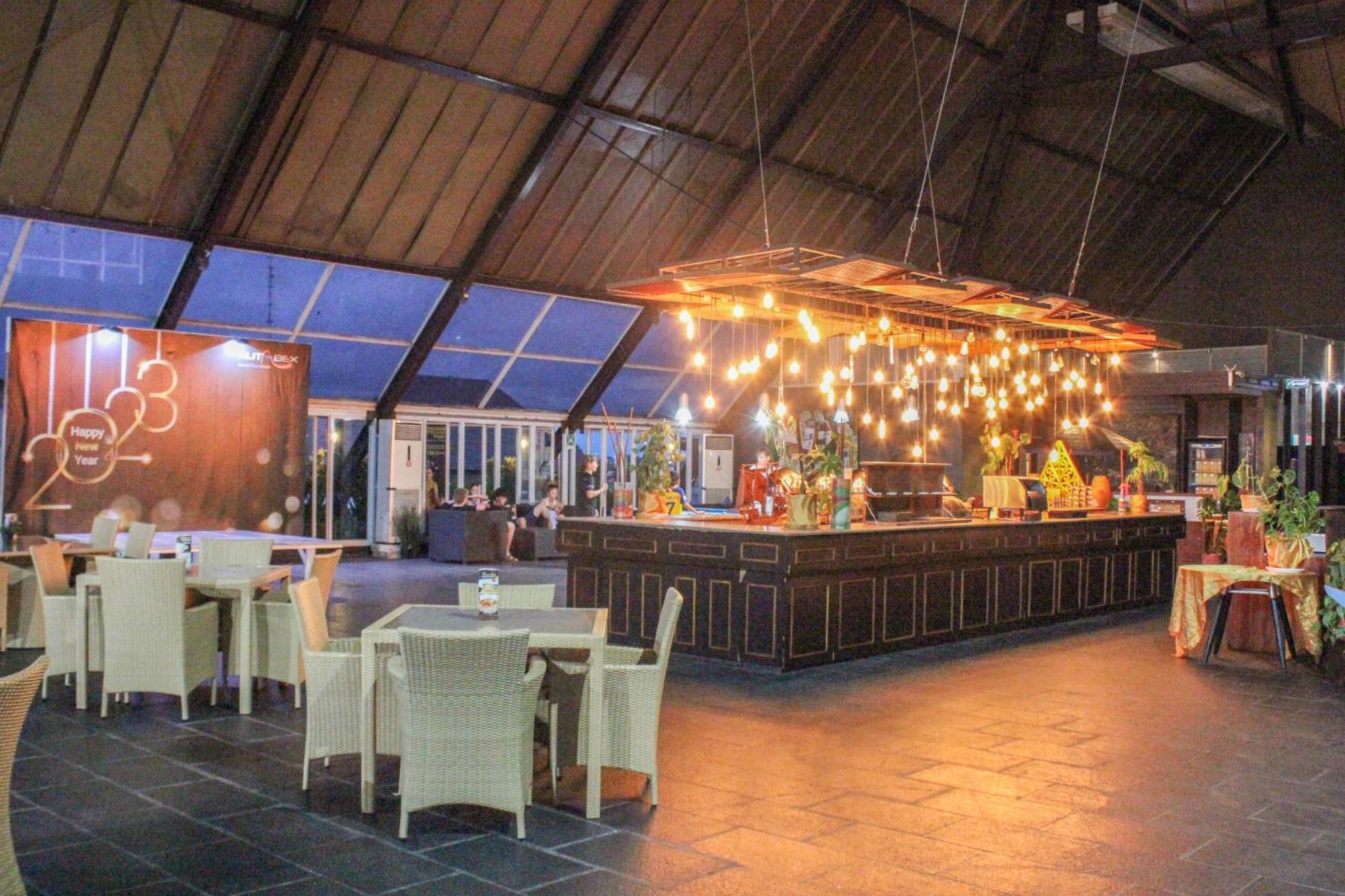 Kutabex Beachfront Hotel Kuta Lombok Exteriér fotografie